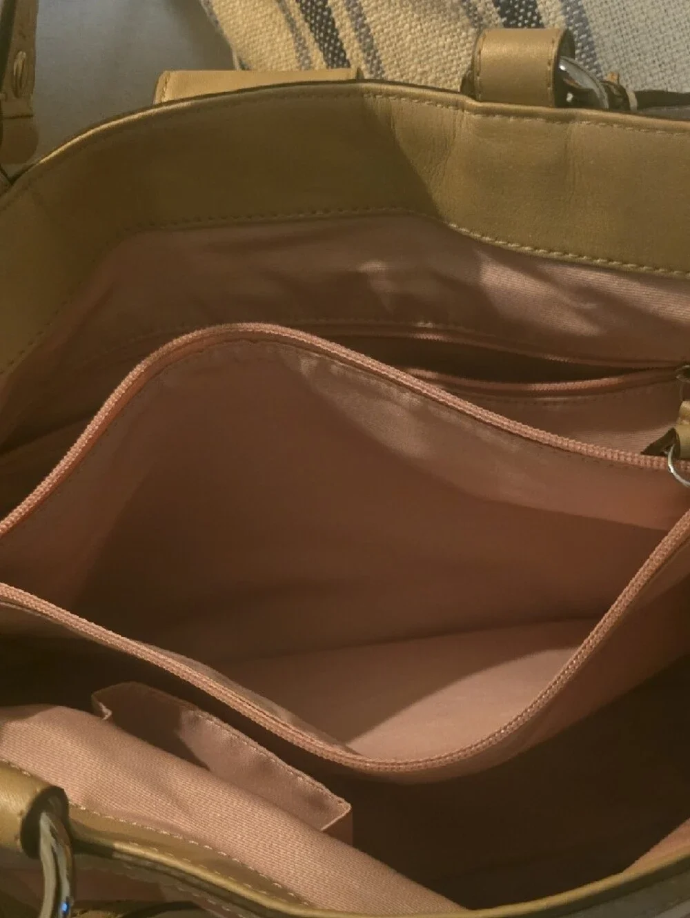 Coach Soho 2011 Beige and Pink Circle-Print Leather-Trim Shoulder Bag - Picture 9 of 14